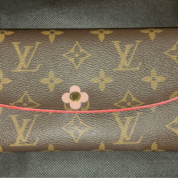 LOUIS VUITTON Monogram Blooming Flowers Emilie Wallet - Hot Pink - Picture 1 of 10